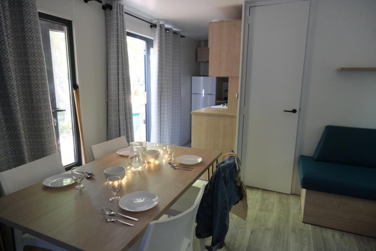 Camping Saint Michel Courtils ภายนอก รูปภาพ