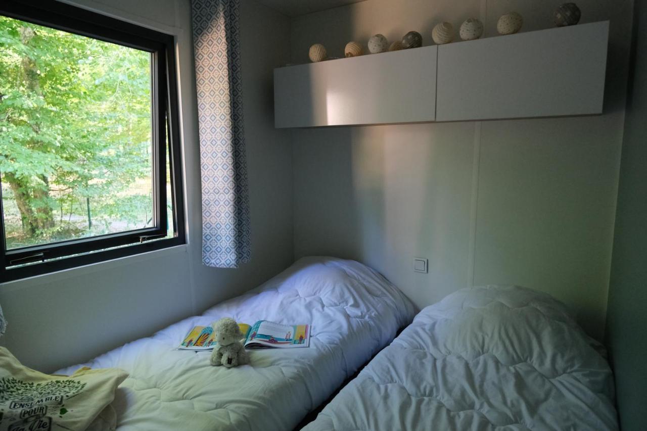Camping Saint Michel Courtils ภายนอก รูปภาพ